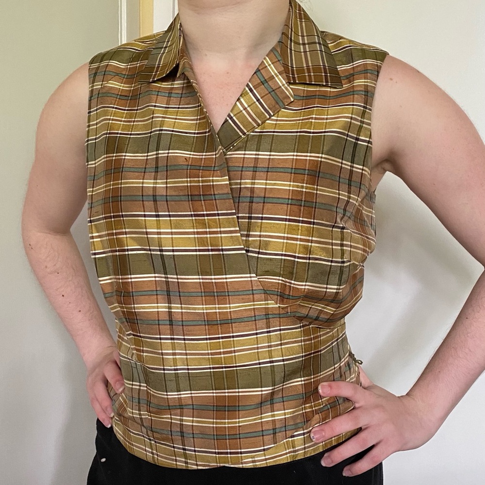 Ann Taylor Silk Wrap Around Top- 6 P (Green, Tan, Gold & White Plaid) - Picture 2 of 11